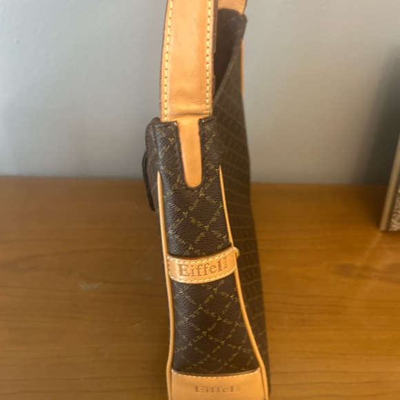 Gorgeous Vintage La Tour Eiffel Leather Purse - Picture 4 of 7